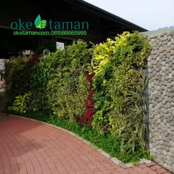 jasa-pembuatan-vertical-garden-gratis-penyiraman-otomatis